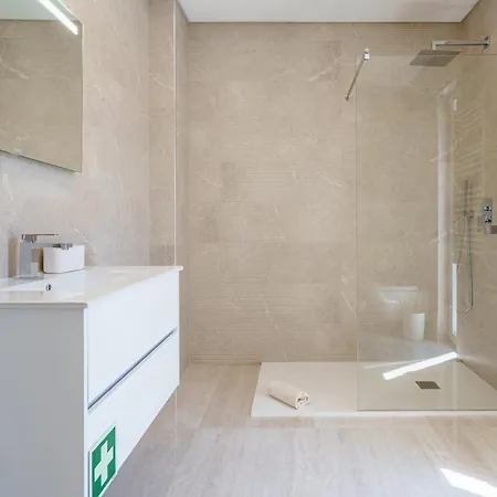 וילה Axess With Panoramic Ocean View לוריניה