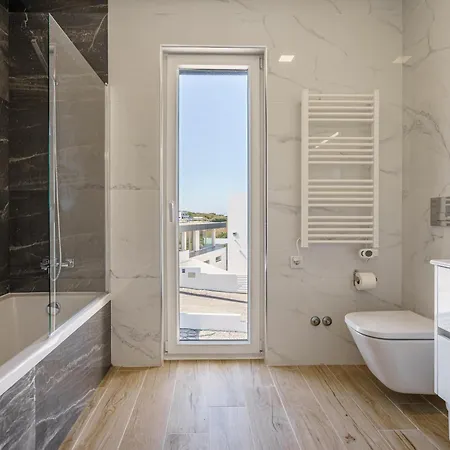 וילה Axess With Panoramic Ocean View לוריניה