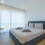 Axess With Panoramic Ocean View 빌라