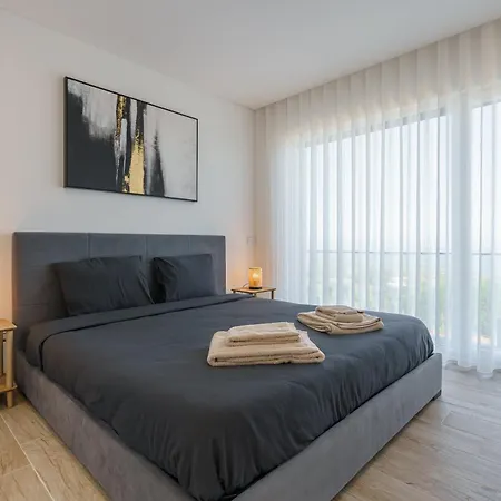 Axess With Panoramic Ocean View *